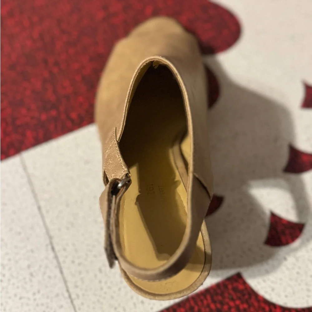 Naturalizer Tan Minimalist Slingback Sandals Size 7.5 - Picture 8 of 9